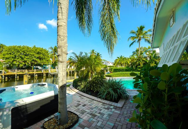 2531 NE 47th Street, Lighthouse Point, FL 33064