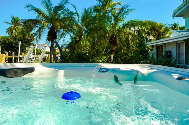 2531 NE 47th Street, Lighthouse Point, FL 33064