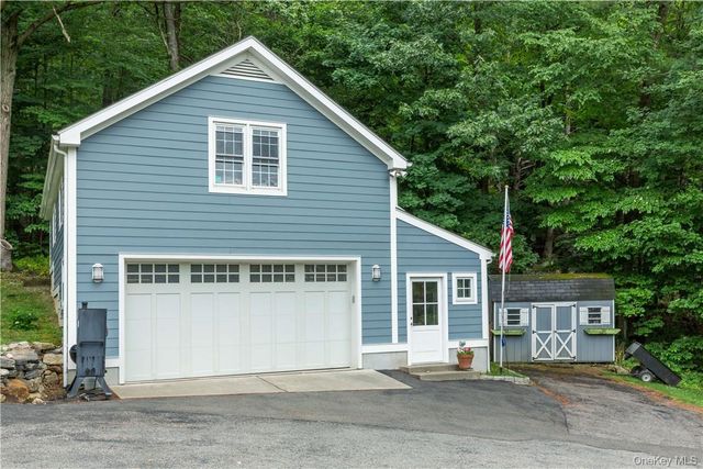 52 Old Manitou Road, Garrison, NY 10524
