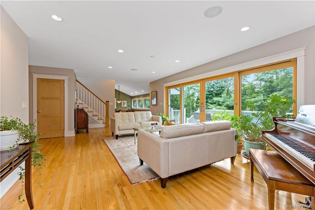 52 Old Manitou Road, Garrison, NY 10524