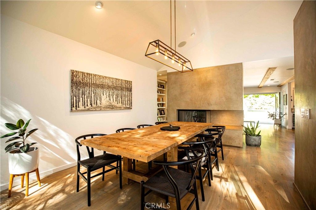 Image 11 of property listing at 5128 Hillard, La Canada Flintridge, CA 91011