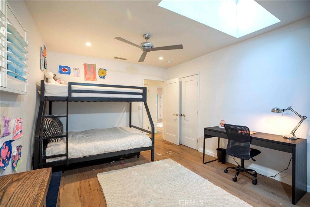 Image 22 of property listing at 5128 Hillard, La Canada Flintridge, CA 91011