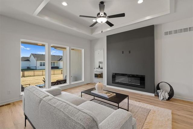 2607 SW Fire Fly Lane, Lee's Summit, MO 64082