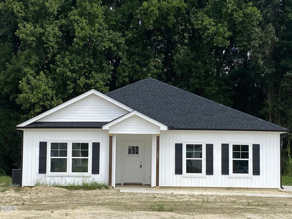107 Chester Place, Pikeville, NC 27863