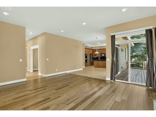 2427 Se ELLIOTT Dr, Gresham, OR 97080
