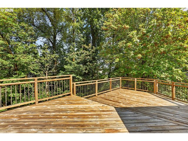 2427 Se ELLIOTT Dr, Gresham, OR 97080
