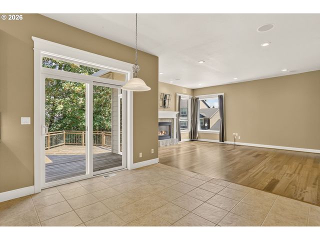 2427 Se ELLIOTT Dr, Gresham, OR 97080
