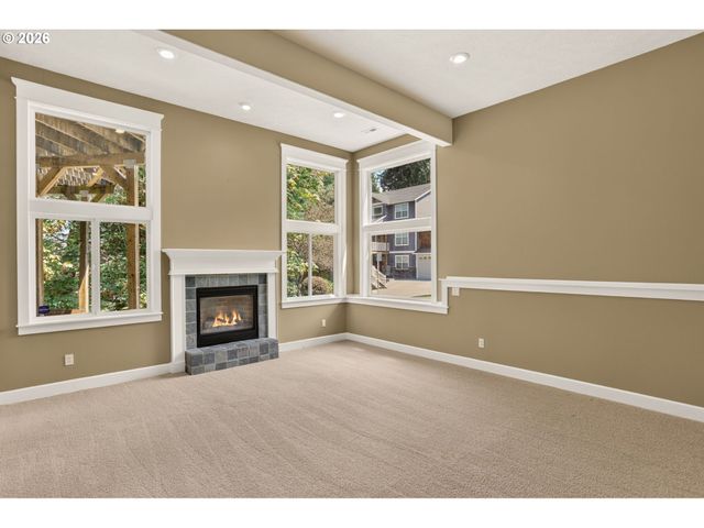 2427 Se ELLIOTT Dr, Gresham, OR 97080