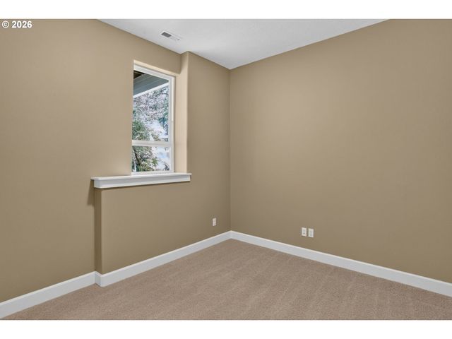 2427 Se ELLIOTT Dr, Gresham, OR 97080