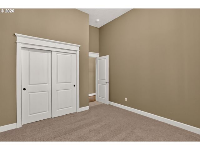2427 Se ELLIOTT Dr, Gresham, OR 97080