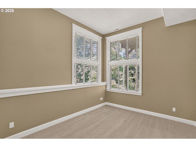 2427 Se ELLIOTT Dr, Gresham, OR 97080