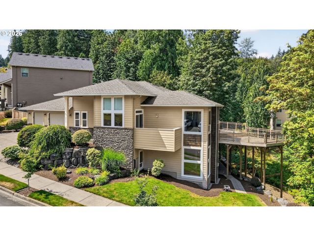 2427 Se ELLIOTT Dr, Gresham, OR 97080
