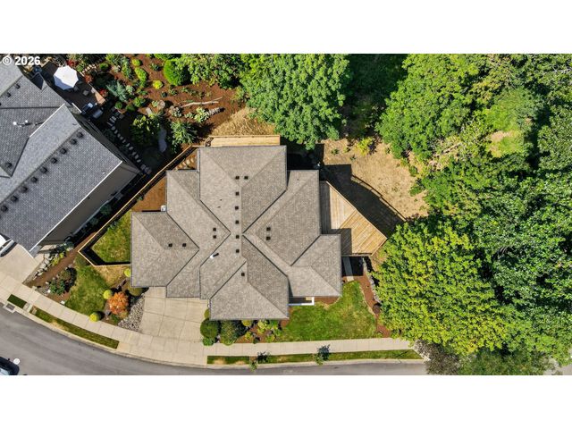 2427 Se ELLIOTT Dr, Gresham, OR 97080