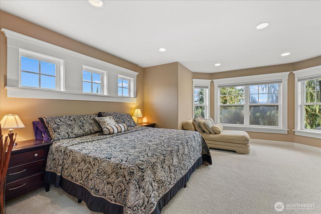 825 Kirkland Way, Kirkland, WA 98033