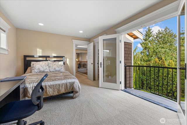 825 Kirkland Way, Kirkland, WA 98033