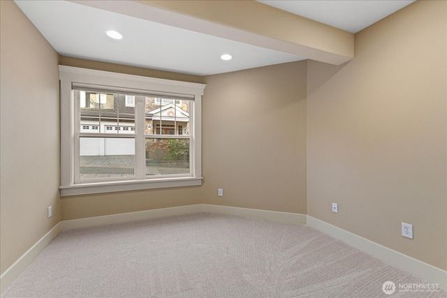 825 Kirkland Way, Kirkland, WA 98033