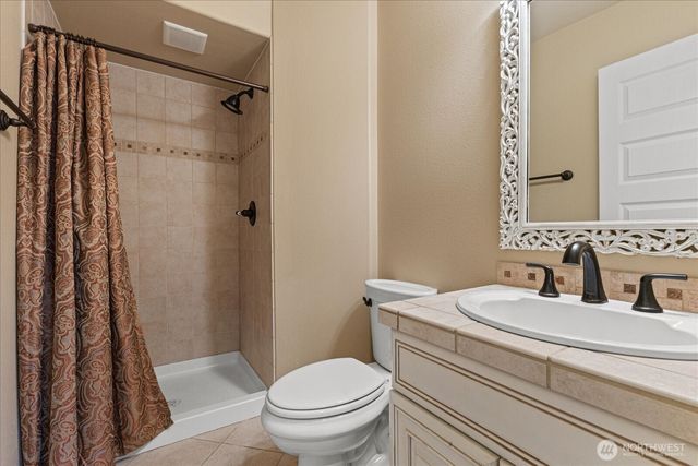 825 Kirkland Way, Kirkland, WA 98033