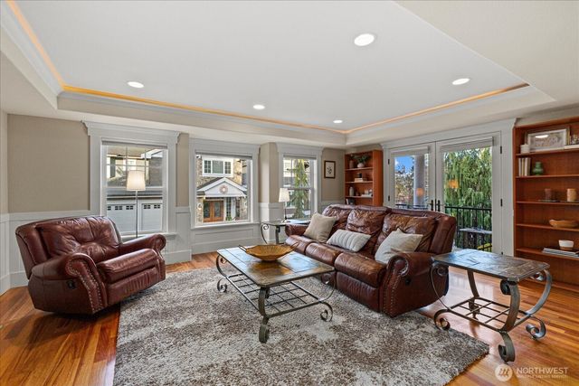 825 Kirkland Way, Kirkland, WA 98033