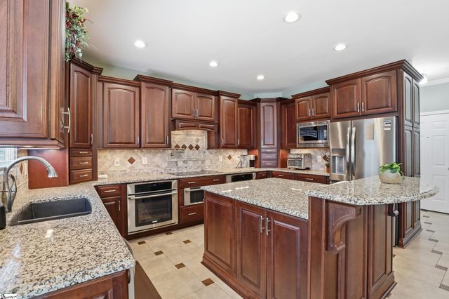 404 Summergreen Way, Greenville, SC 29607