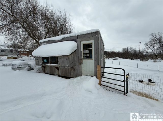 2562 East Rd, Charlotte, NY 14782