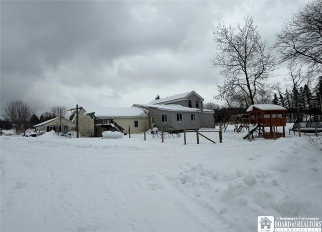 2562 East Rd, Charlotte, NY 14782