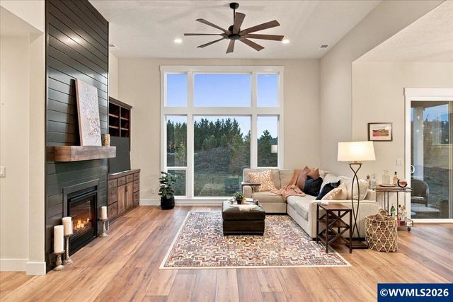 360 NW Earliblue Dr, Corvallis, OR 97330
