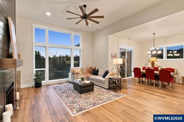 360 NW Earliblue Dr, Corvallis, OR 97330