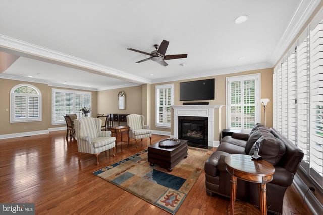 10 KENMORE LN, Media, PA 19063