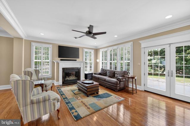 10 KENMORE LN, Media, PA 19063