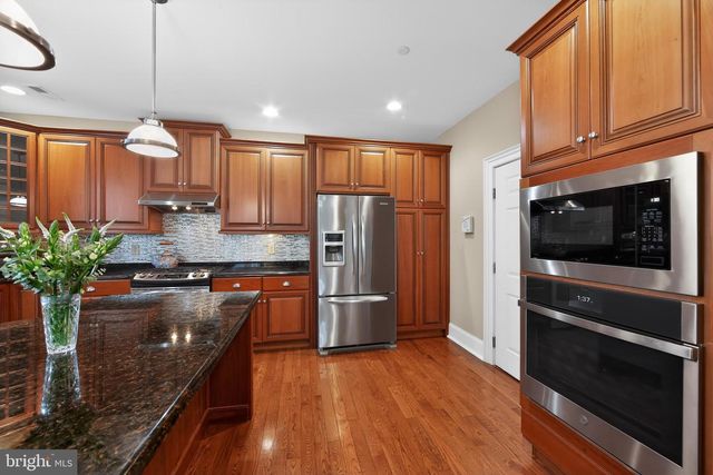 10 KENMORE LN, Media, PA 19063