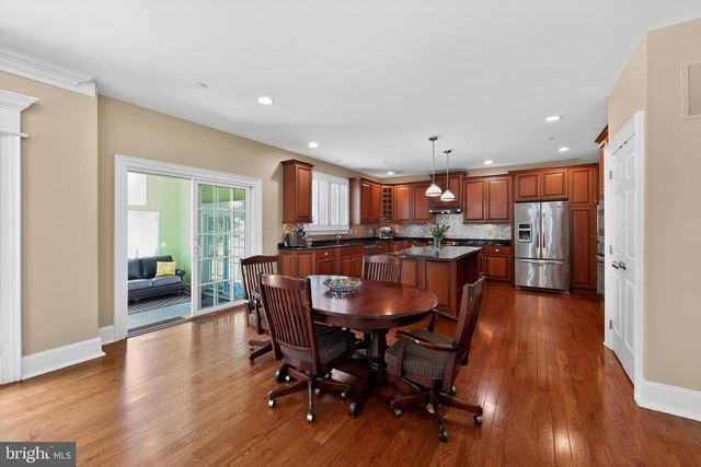 10 KENMORE LN, Media, PA 19063