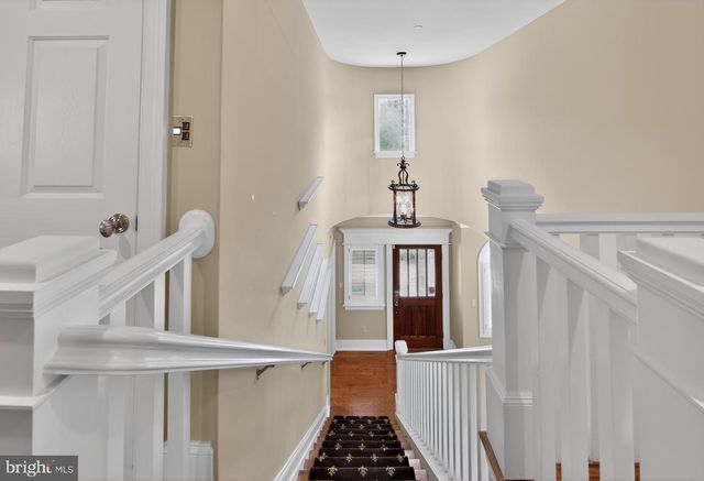 10 KENMORE LN, Media, PA 19063