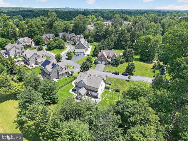 10 KENMORE LN, Media, PA 19063