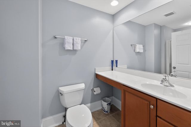 10 KENMORE LN, Media, PA 19063