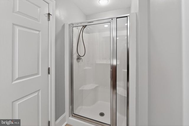 10 KENMORE LN, Media, PA 19063