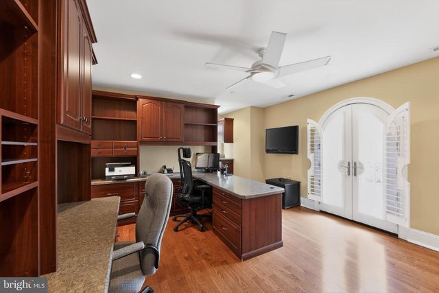 10 KENMORE LN, Media, PA 19063