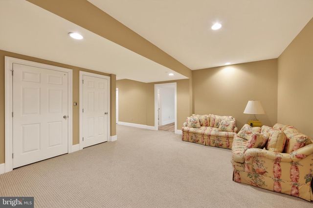 10 KENMORE LN, Media, PA 19063
