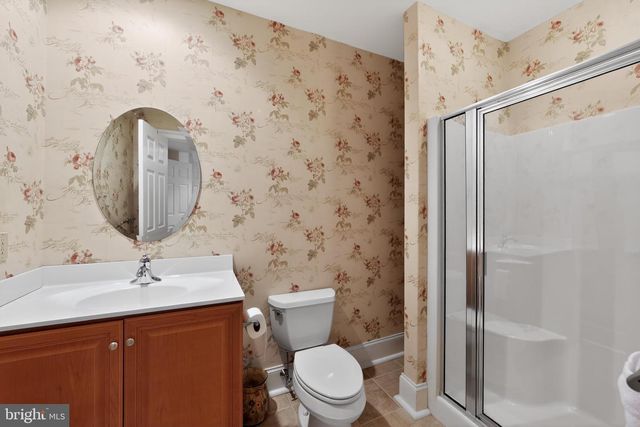 10 KENMORE LN, Media, PA 19063