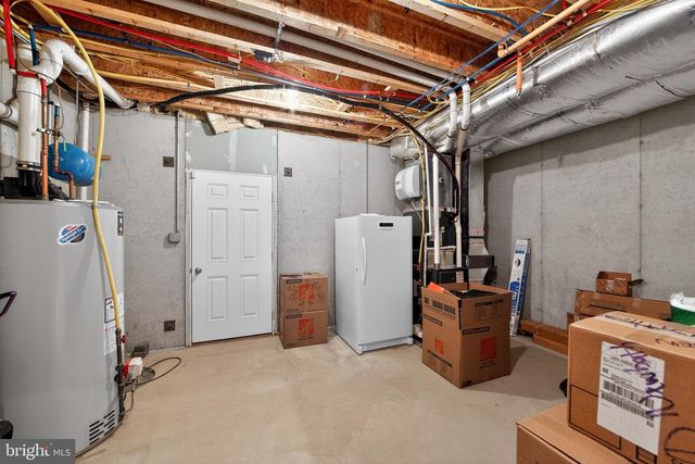 10 KENMORE LN, Media, PA 19063
