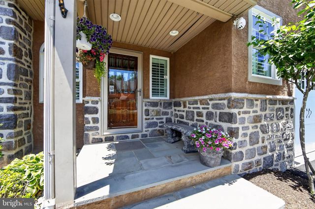 10 KENMORE LN, Media, PA 19063