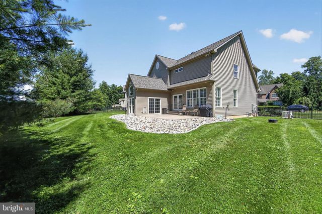10 KENMORE LN, Media, PA 19063