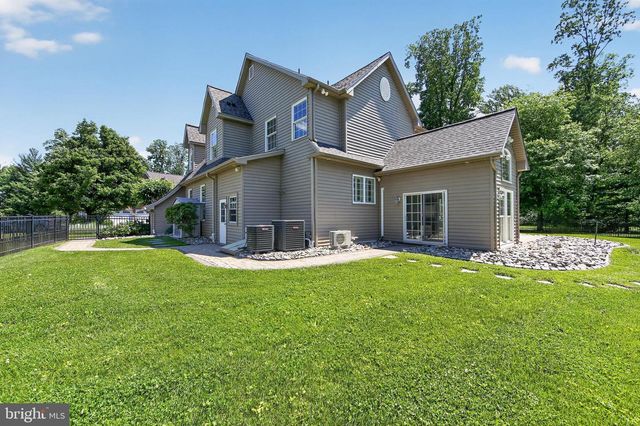 10 KENMORE LN, Media, PA 19063