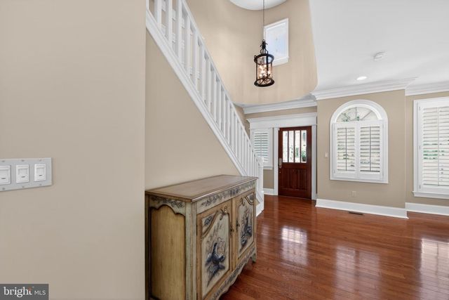 10 KENMORE LN, Media, PA 19063