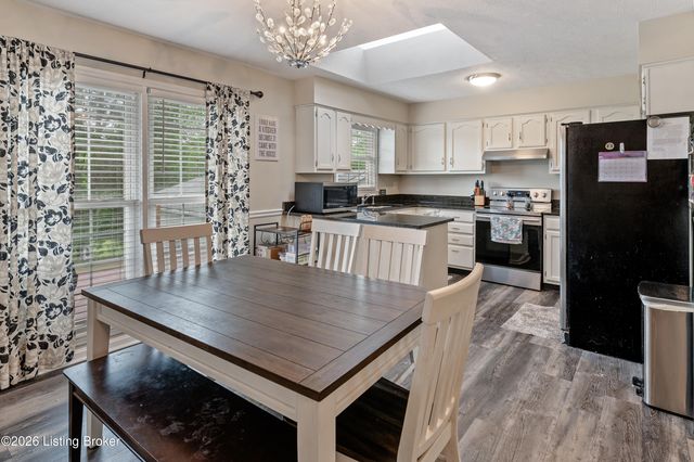 3602 Garden Ct, Shepherdsville, KY 40165