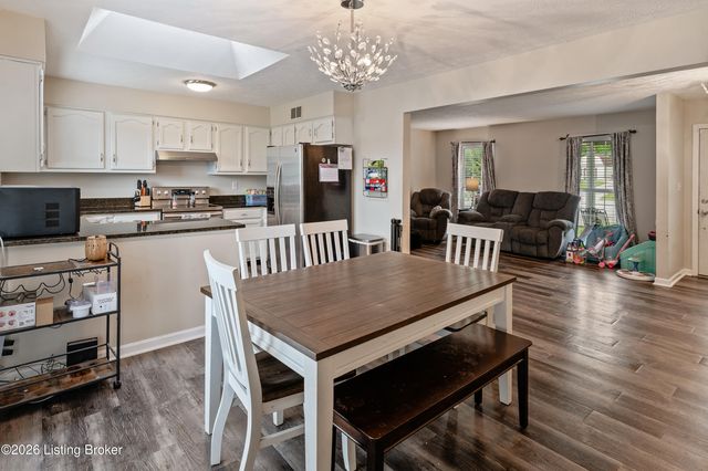 3602 Garden Ct, Shepherdsville, KY 40165