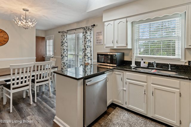3602 Garden Ct, Shepherdsville, KY 40165