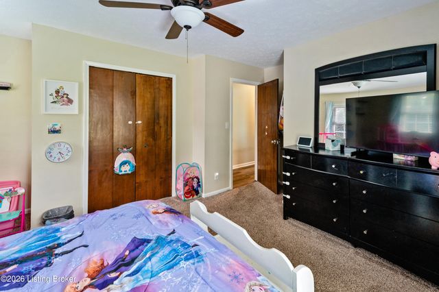 3602 Garden Ct, Shepherdsville, KY 40165