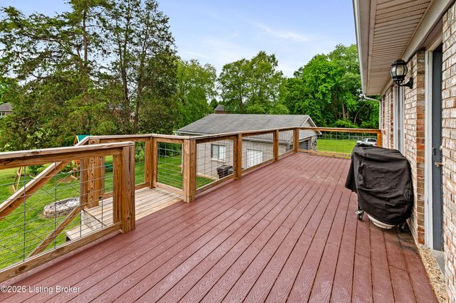 3602 Garden Ct, Shepherdsville, KY 40165