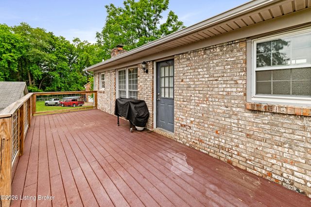 3602 Garden Ct, Shepherdsville, KY 40165