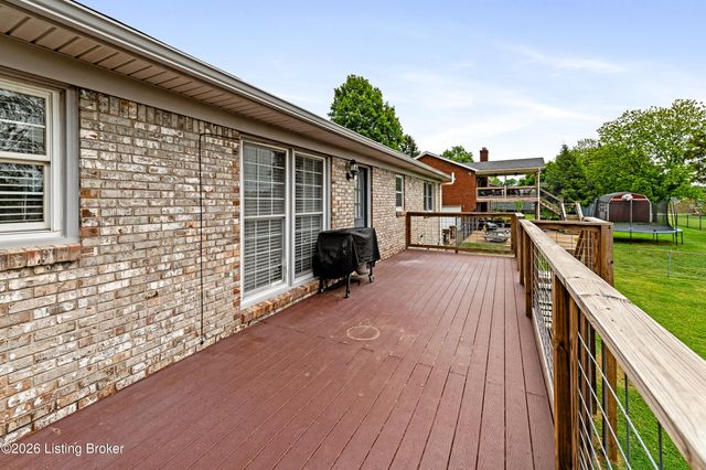3602 Garden Ct, Shepherdsville, KY 40165